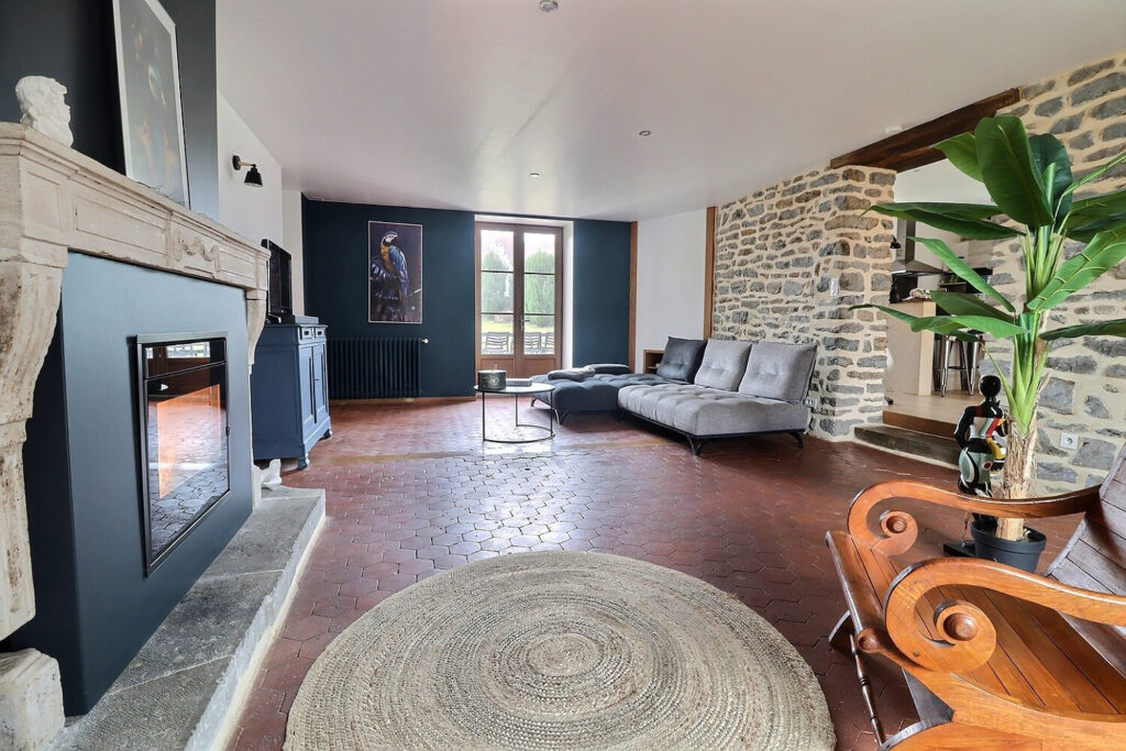 908696 57795203e