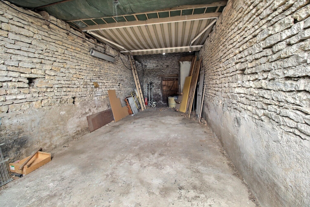 971381 56037207d