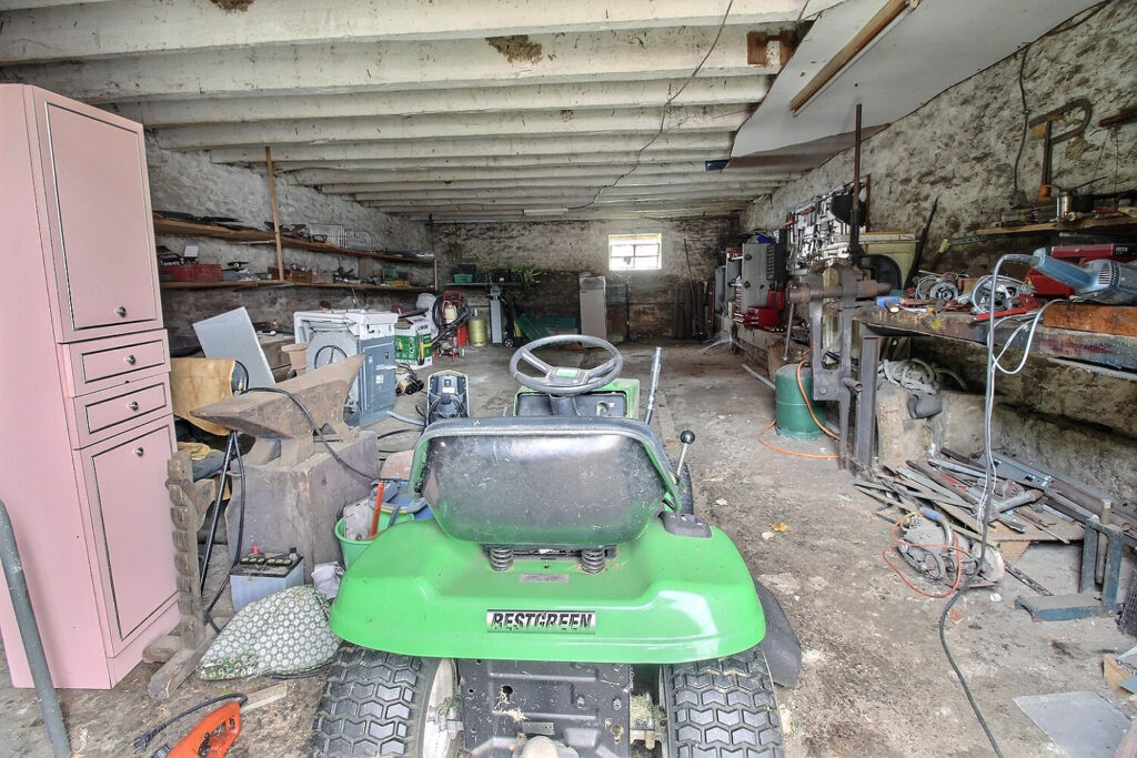 971381 56037207f