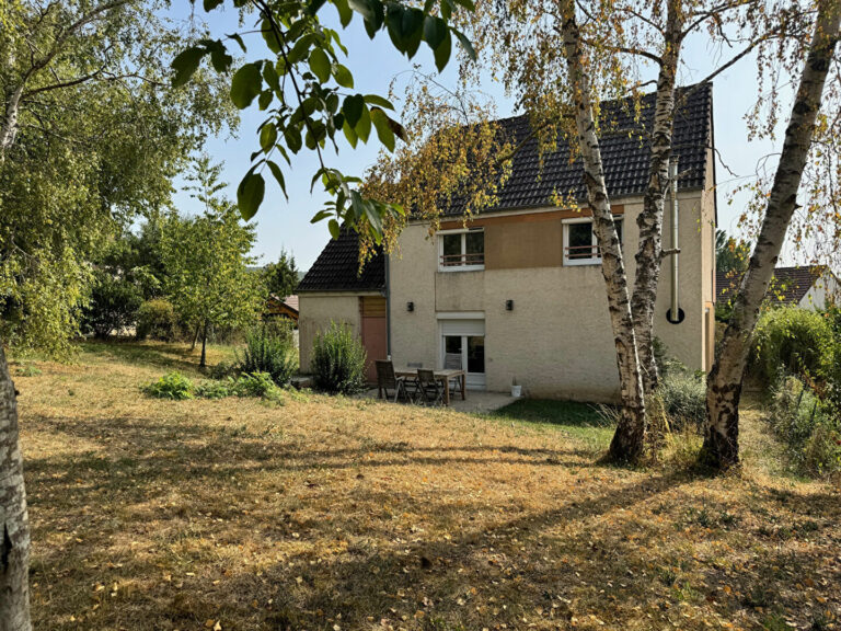 1090021 58925694a