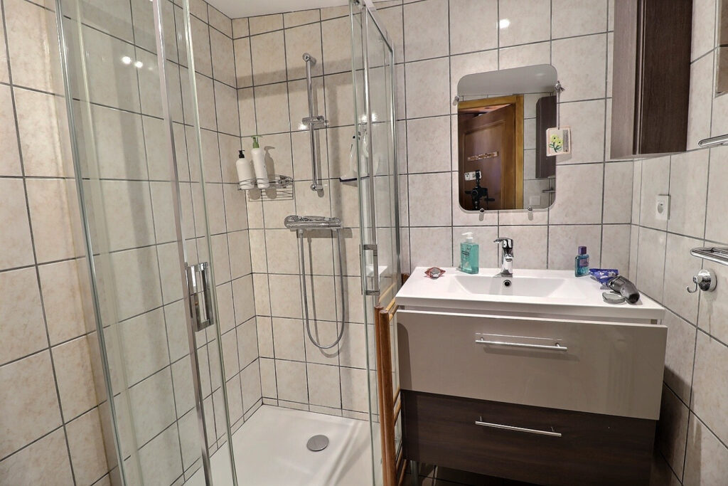 1601114 60828427h