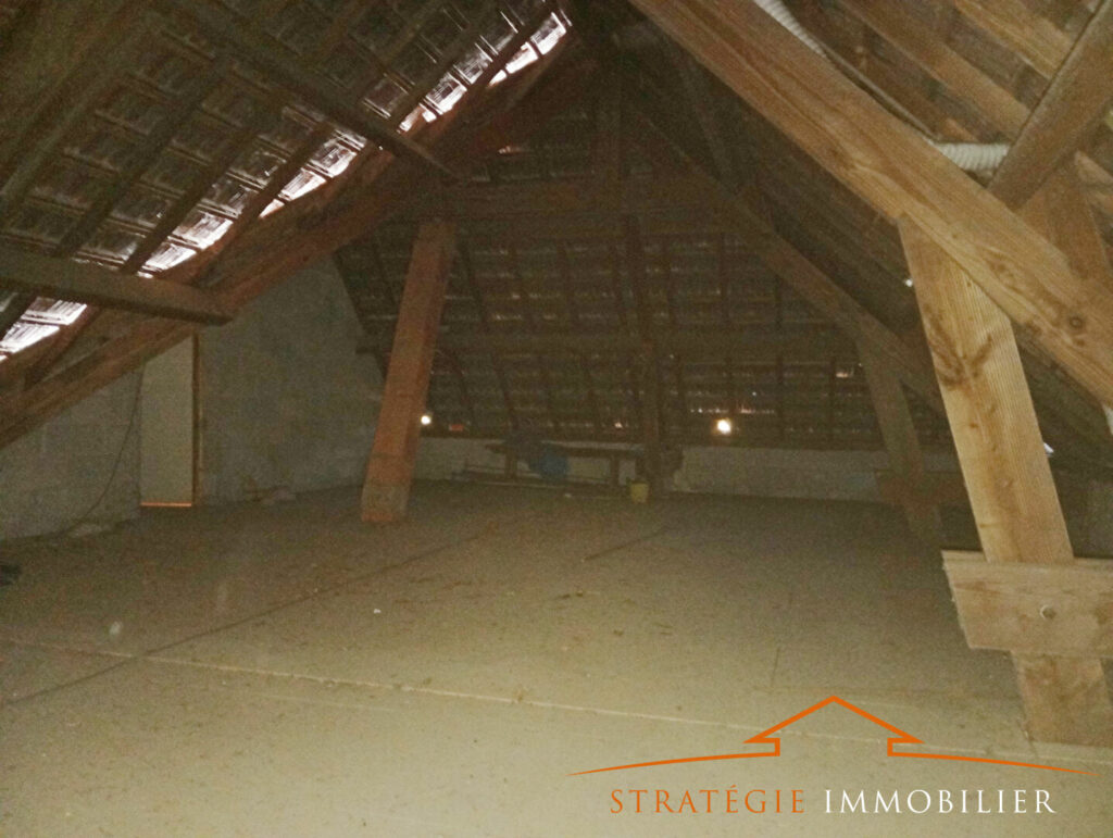1657796 60649027l