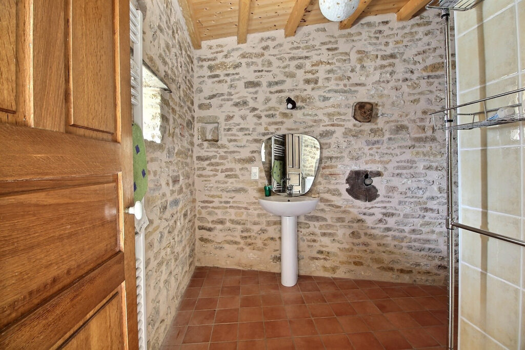 1718064 61077185j